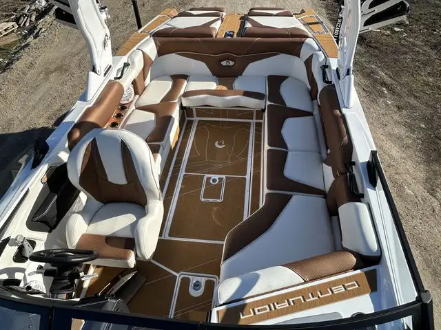 2025 Centurion FE23 in Powerboats & Motorboats in Kelowna - Image 11