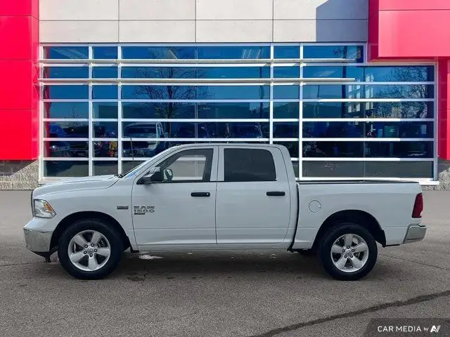 2023 Ram 1500 Classic SLT | Hemi V8 | Trailer Tow Pkg. | 20 in Cars & Trucks in Guelph - Image 3