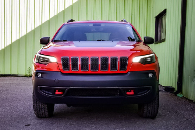 2019 Jeep Cherokee Trailhawk • HEATED SEATS/STEERING • NAV • CP/ in Cars & Trucks in Cornwall - Image 4