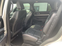 Navigation, Leather Seats, Cooled Seats, Remote Start, Rear View Camera! This 2018 Ford Explorer has... (image 9)