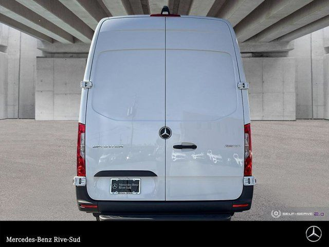 2025 Mercedes-Benz Sprinter 2500 170 Wheelbase High Roof RWD in Cars & Trucks in Longueuil / South Shore - Image 4