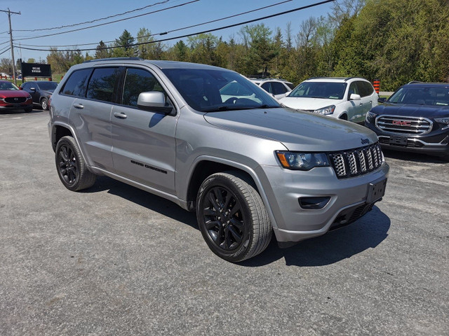 2021 Jeep Grand Cherokee Laredo in Cars & Trucks in Belleville - Image 3