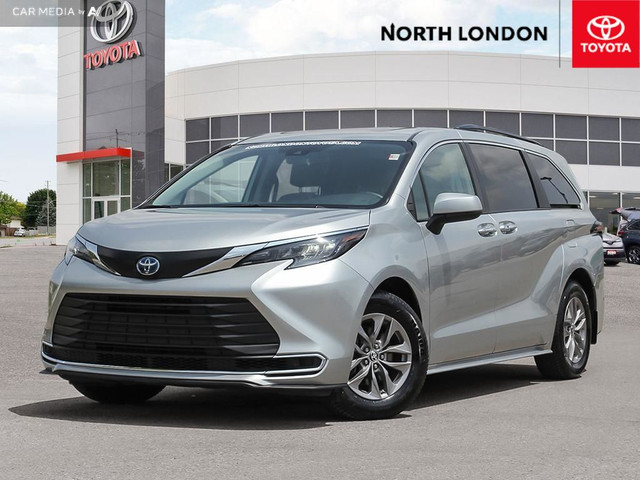 2024 Toyota Sienna XLE 8-Passenger CLEAN CARFAX - 7-SEATER -... in Cars & Trucks in London