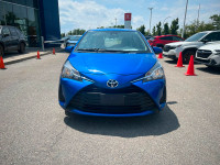 Nouvel Arrivage! La Toyota Yaris LE Hatchback 2019 à cinq portes avec transmission automatique à 4 r... (image 1)