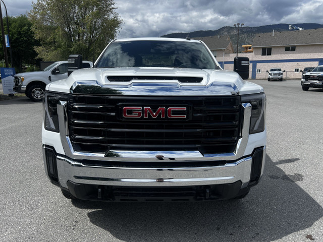 2025 GMC Sierra 3500HD Pro in Cars & Trucks in Penticton - Image 2