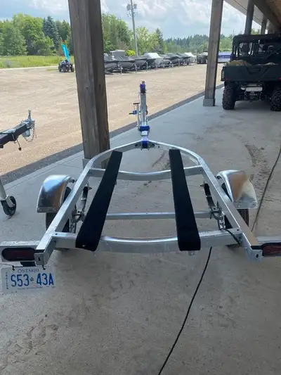 2024 MARLON BOAT TRAILER #1250 Comes with: keel bumpers galvanizes wheels Specifications Tire Size:...