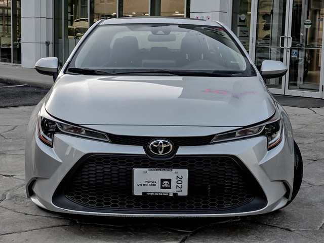  2021 Toyota Corolla LE CVT | Sunroof/UPGRADE PACKAGE in Cars & Trucks in City of Toronto - Image 4