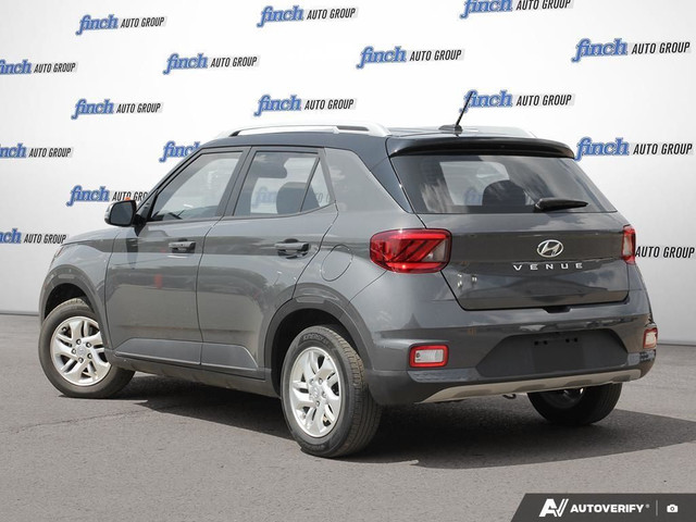 2023 Hyundai Venue Preferred w/Two-Tone 17 inch alloy wheels|... in Cars & Trucks in London - Image 4
