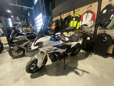 Transportation and Preparation NOT included 2024 BMW S 1000 XR Light white/M MotorsportFULL POWER, F...