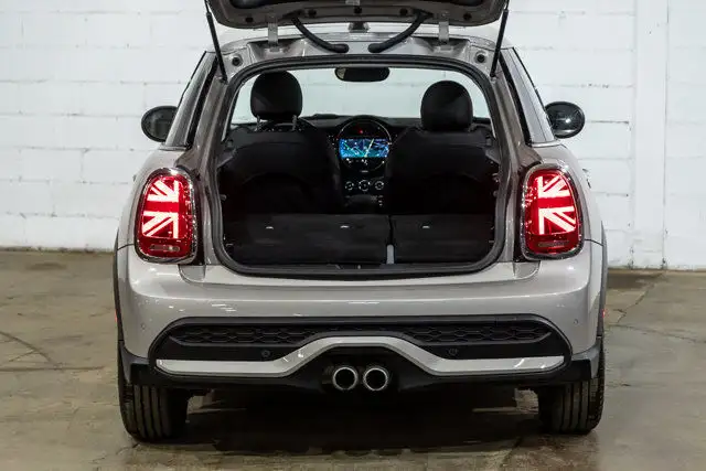 2024 MINI 5 Door Cooper S | Premier Line 2.0 | Accès Confort in Cars & Trucks in City of Montréal - Image 9
