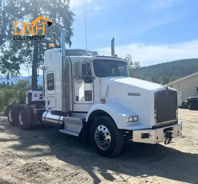 2016 Kenworth T800 | 796,350 kms | Cummins ISX15 Diesel, Meritor axles, Fuller 18-speed transmission...