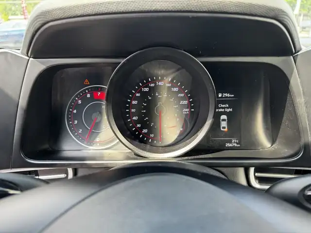 Hyundai Elantra Preferred Sièges & Volant Chauffant Carplay Mags in Cars & Trucks in Trois-Rivières - Image 22