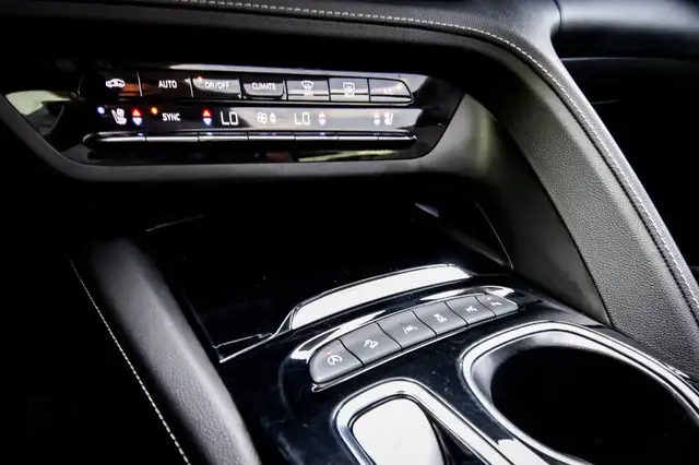 2022 Buick Envision Avenir • SUNROOF • BOSE AUDIO • HUD • LEATHE in Cars & Trucks in Kingston - Image 27
