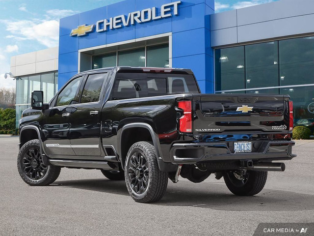 2025 Chevrolet Silverado 2500HD High Country in Cars & Trucks in London - Image 4