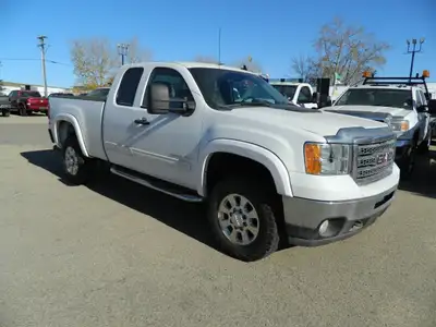 2013 GMC 4X4 2500 H/D DURAMAX DIESEL .Extended cab short box,Automatic transmission ,Power locks,Pow...
