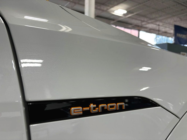 2019 Audi e-tron Progressiv|QUATTRO|NAV|PANOROOF|LEATHER|ALLOYS| in Cars & Trucks in City of Toronto - Image 4
