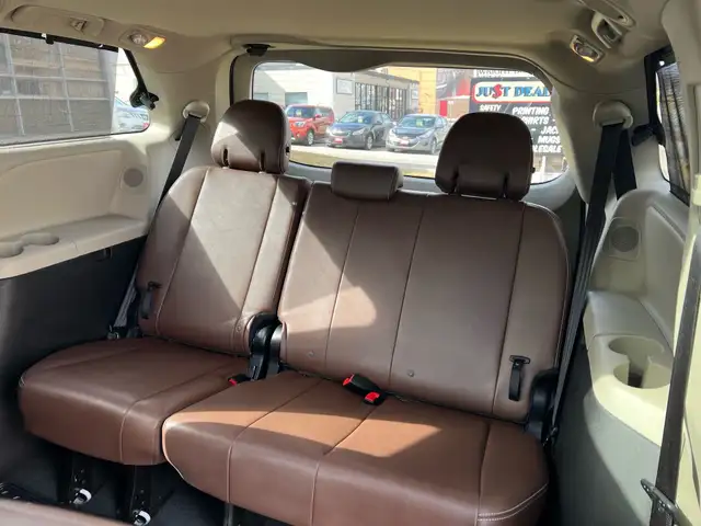 2017 Toyota Sienna XLE LIMITED AWD DUAL SUNROOF NAVI DVD BSM in Cars & Trucks in City of Toronto - Image 14