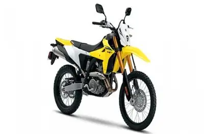 Engine Type: Single-Cylinder Displacement: 24.3 cu. in. (398 cc) Bore and Stroke: Bore: 3.54 in. (90...