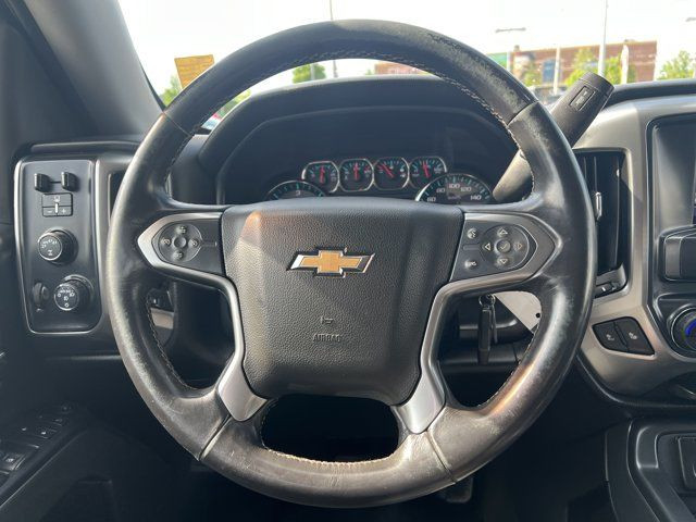 2017 Chevrolet Silverado 1500 LT in Cars & Trucks in Gatineau - Image 2