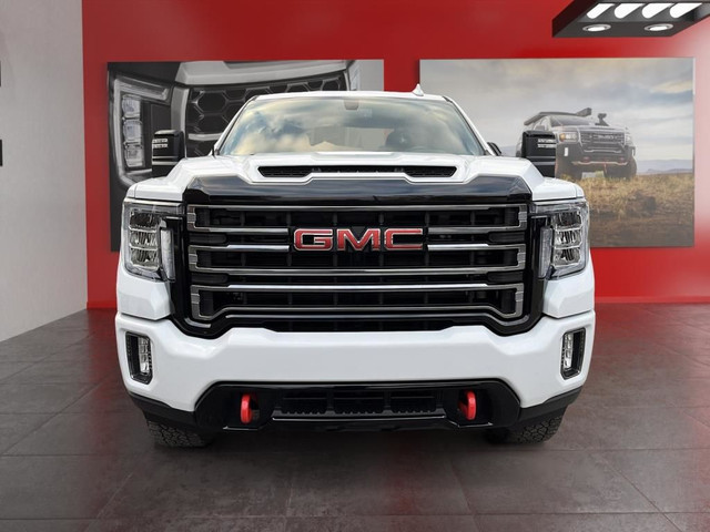 2023 GMC Sierra 2500 AT4 CREW CAB 4WD | marchepieds | in Cars & Trucks in Saint-Hyacinthe - Image 2