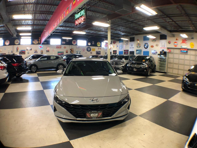 2022 Hyundai Elantra PREFERRED AUTO A/C L/ASSIST B/SPOT B/CAMERA in Cars & Trucks in City of Toronto - Image 2