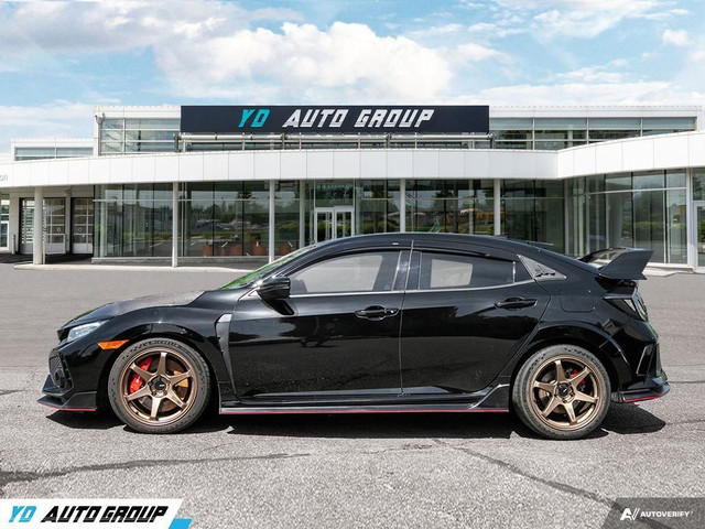 2017 Honda Civic Type R 5dr Manual l Clean Carfax l Low Km Sale  in Cars & Trucks in Markham / York Region - Image 4