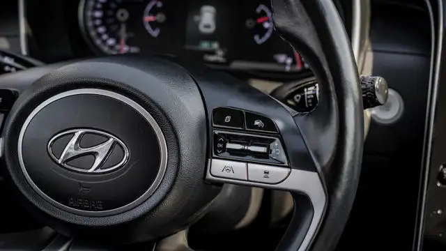 2022 Hyundai Tucson Preferred AWD | Heated Steering Wheel dans Autos et camions dans Guelph - Image 17
