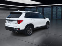A rugged and spacious all-wheel-drive SUV, perfect for active lifestyles. The Sport trim features he... (image 7)