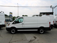 2018 FORD TRANSIT T-150 130" CREDIT BAIL DISPONIBLE 2018 FORD TRANSIT T-150 130" Low Rf 8600 GVWR Sl... (image 6)