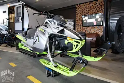 2020 Arctic Cat M 8000 Alpha One 165/3.00in.Revolutionary Single-Beam Rear Suspension for Mountain D...