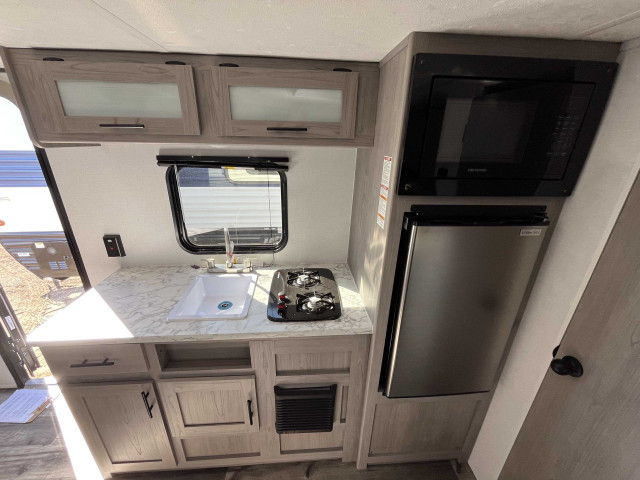 2025 Dutchmen 17BH Bunk Model in Travel Trailers & Campers in Winnipeg - Image 2