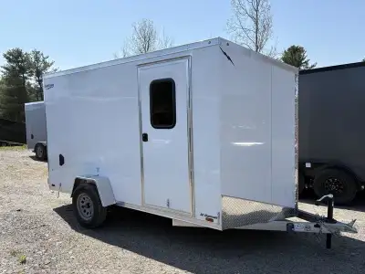 6 x 12 Single Axle Barn Doors, All Aluminum frame 6'6" Interior..(main frame, walls & roof bows) Scr...