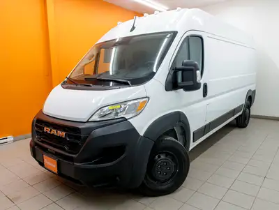 À voir! / Come see it! BIEN ÉQUIPÉ / WELL EQUIPPED. Version Cargo 2500 Toit surélevé / High roof 159...
