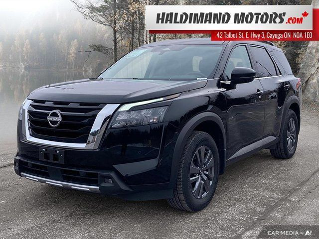 2023 Nissan Pathfinder SV in Cars & Trucks in Hamilton