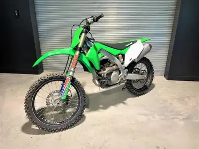 2021 Kawasaki KX250 Ce véhicule, vous intéresse? Contactez-nous pour plus d'informations 819-537-513...