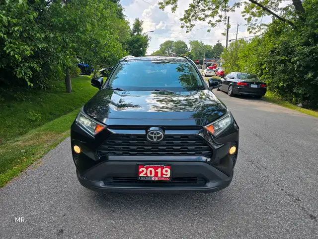 2019 Toyota RAV4 XLE Sunroof , Leather Heated Seats,Heated Steri in Cars & Trucks in City of Toronto - Image 4