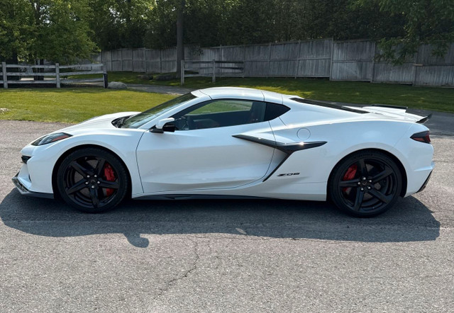 2023 Chevrolet Corvette 2LZ in Cars & Trucks in Pembroke - Image 3