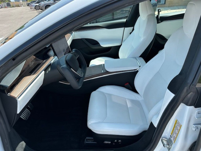 2022 Tesla Model S 1 Owner Clean Carfax Full Self Drive Winter t in Cars & Trucks in Mississauga / Peel Region - Image 2