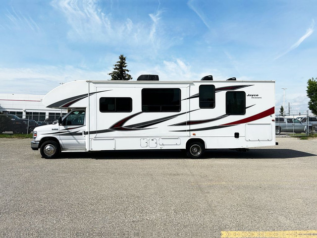 2017 Ford E-450 Jayco Redhawk 29XK in Cars & Trucks in Calgary - Image 2