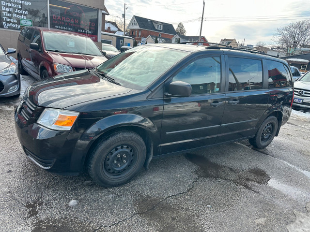 2010 Dodge Grand Caravan SE in Cars & Trucks in Hamilton