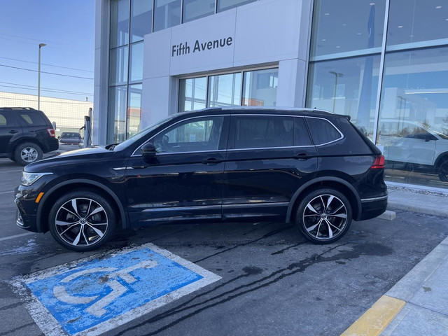 Volkswagen Tiguan Highline R-Line 2022 in Cars & Trucks in Calgary - Image 3