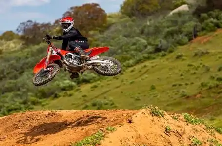 2025 Honda CRF® 250R in Dirt Bikes & Motocross in Nanaimo - Image 4