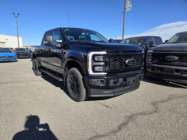 2025 Ford F-350 XLT | BLACK APP PKG | PREM PKG | FX4 PKG | SYNC( in Cars & Trucks in Calgary - Image 3