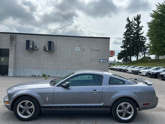 2006 Ford Mustang V6 AUTO| LOW KM| GREAT SHAPE in Cars & Trucks in Markham / York Region - Image 2