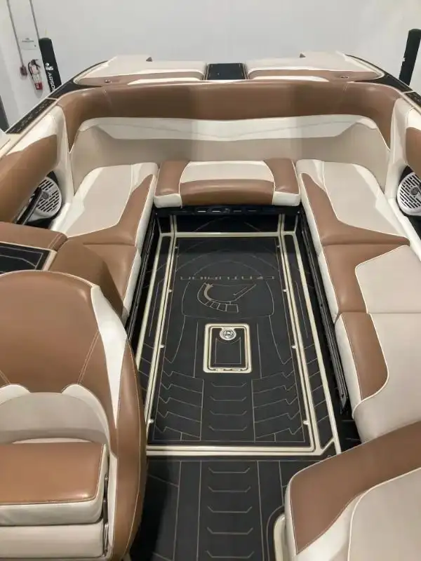 2018 CENTURION R1237 H6 (FINANCING AVAILABLE) in Powerboats & Motorboats in Kelowna - Image 7