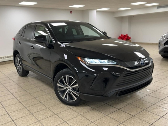 2022 Toyota Venza Hybrid LE in Cars & Trucks in Calgary