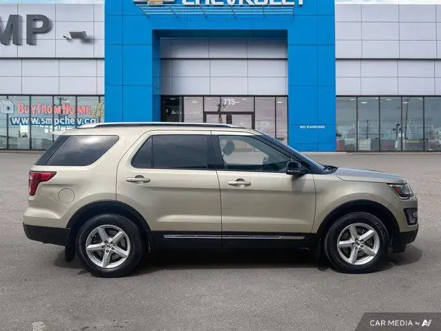 2017 Ford Explorer XLT | AWD | Remote Start | Back Up Cam in Cars & Trucks in Saskatoon - Image 8