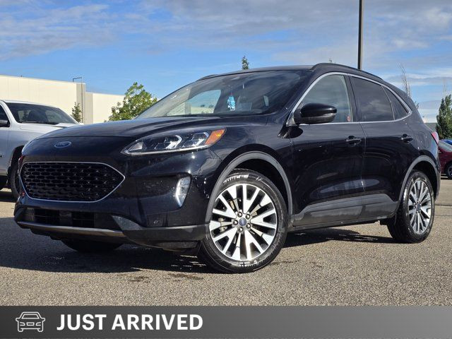 2020 Ford Escape Titanium in Cars & Trucks in Grande Prairie