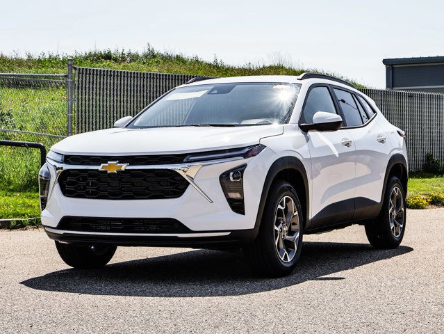 2025 Chevrolet Trax LT in Cars & Trucks in Strathcona County - Image 4