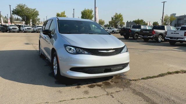 2026 Chrysler Grand Caravan SXT | 10 Inch Touchscreen in Cars & Trucks in Edmonton - Image 4